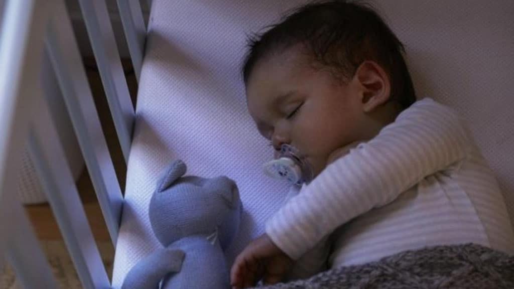Philips Air Purifier AC0819 10 Baby Sleeping