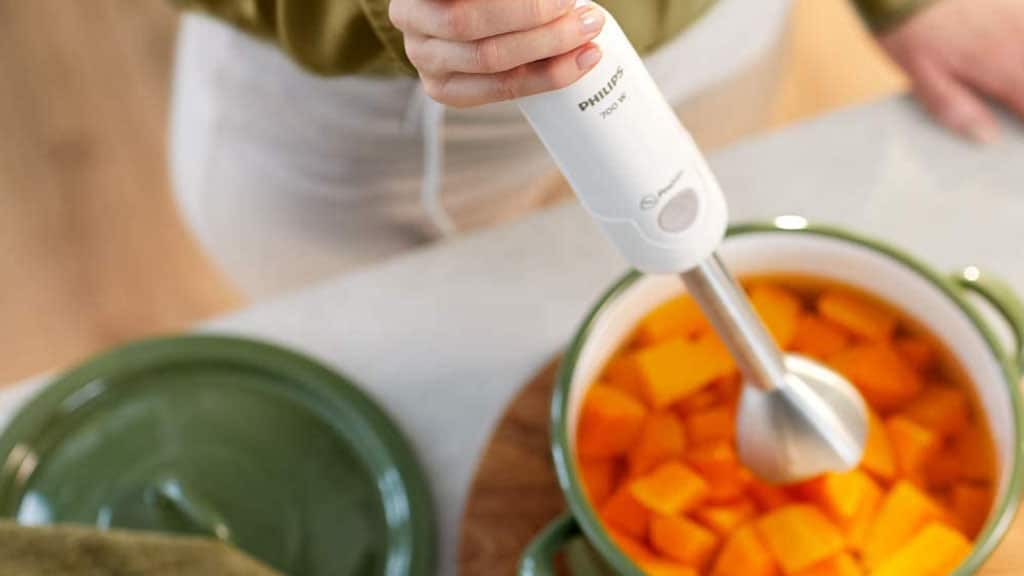 Philips ProMix Hand Blender HR2542 00 Ergonomic Design