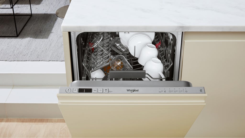 Whirlpool-Built-In-Dishwasher-WSIC3M27