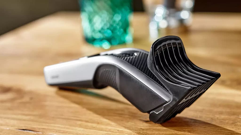 Philips Series 3000 Male Hair Clipper HC3525 15