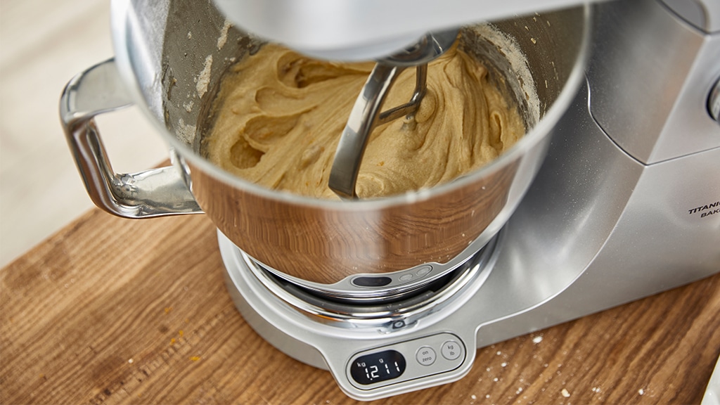 Weighing Ingredients Kenwood Titanium Chef Baker