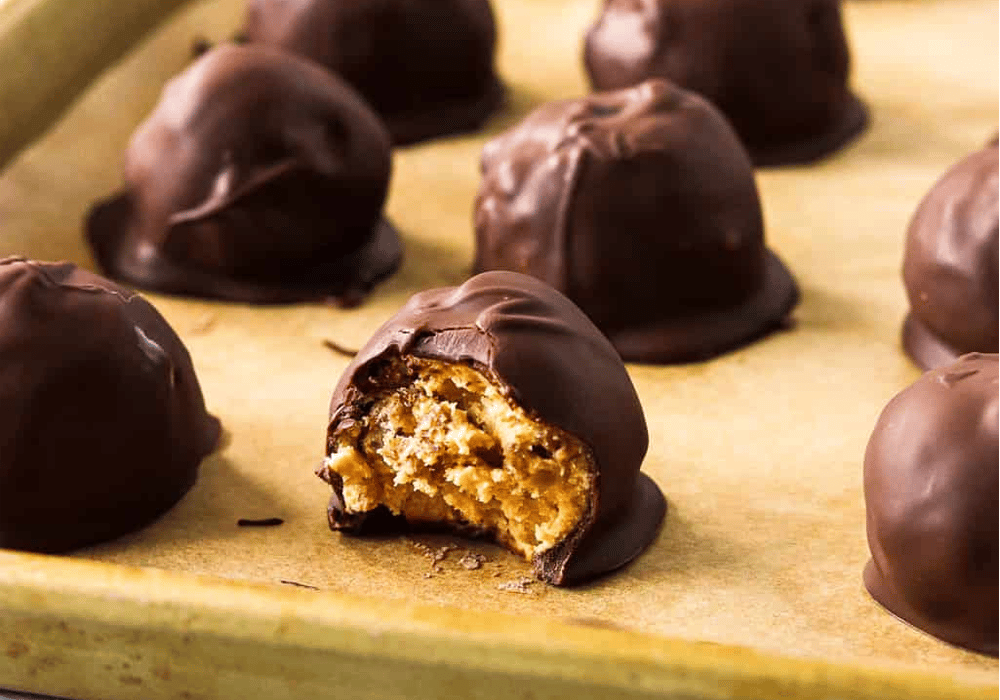 Crunchy Peanut and Chocolate Bonbons Crunchy Peanut and Chocolate Bonbons