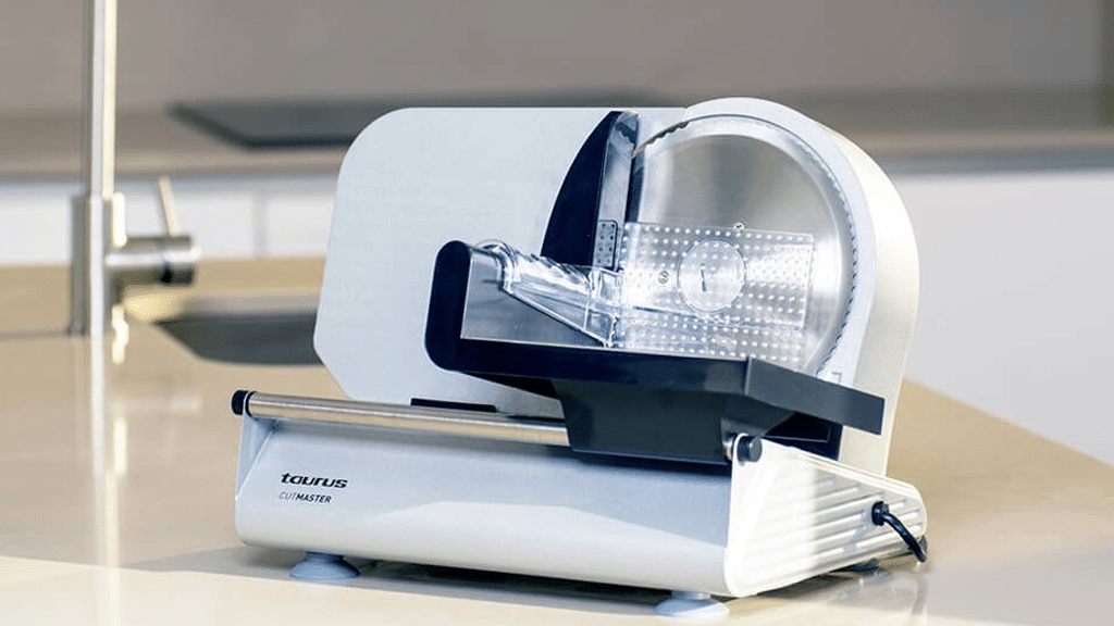Taurus Cutmaster Meat Slicer - feature d