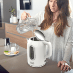 Black+Decker BXKE2204E Electric Kettle d