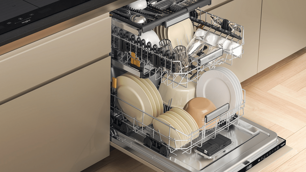 Whirlpool W7I HF60 TUS UK Built In Dishwasher b