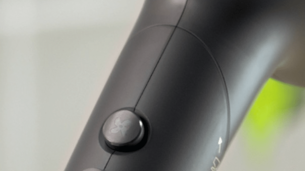 Philips Series 5000 Hair Dryer - feature 4
