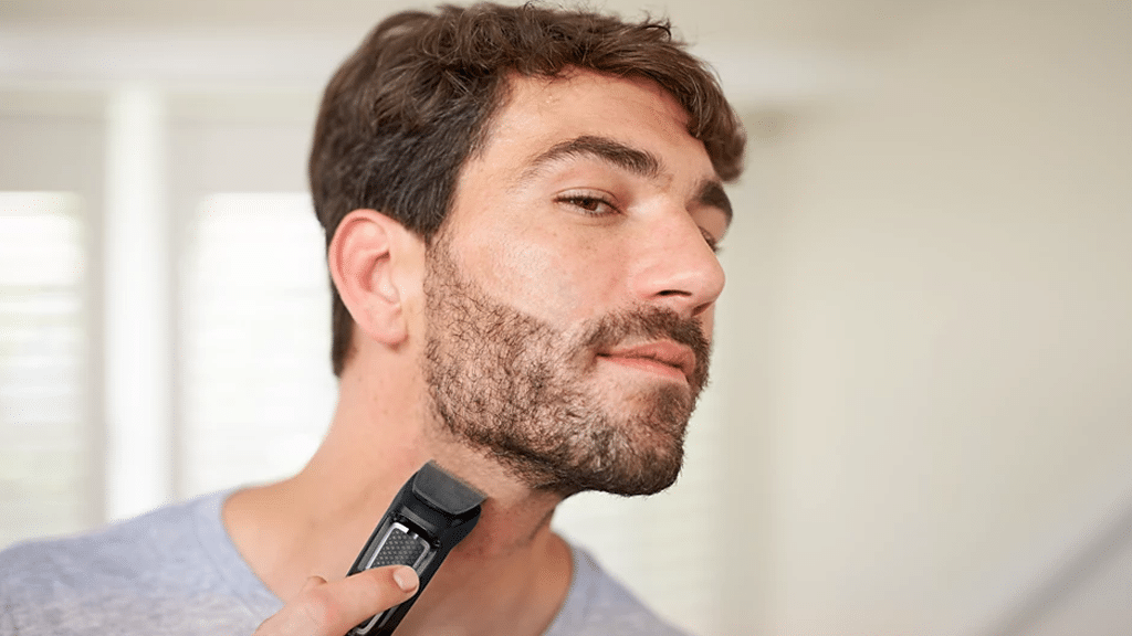 Philips Series 3000 8 in 1 Multigroom Trimmer MG3730 15 e