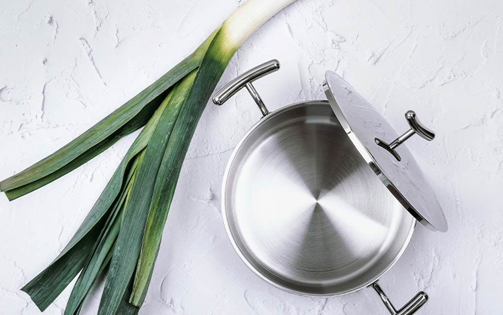 Cookware – pots, pans and kitchen essentials