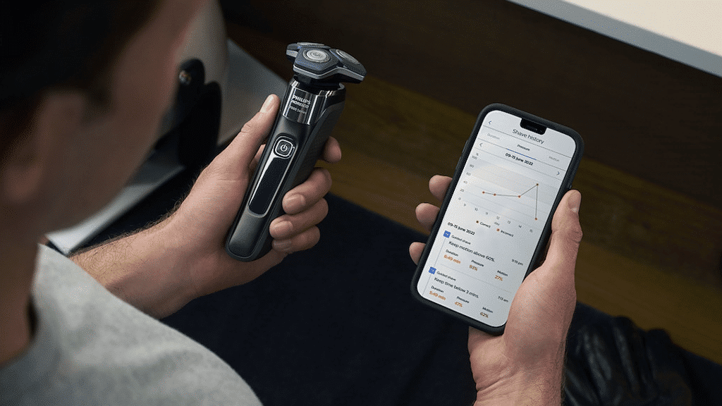 tPhilips Series 7000 Wet & Dry Electric Shaver + OneBlade Electric Shaver S7886 78 s