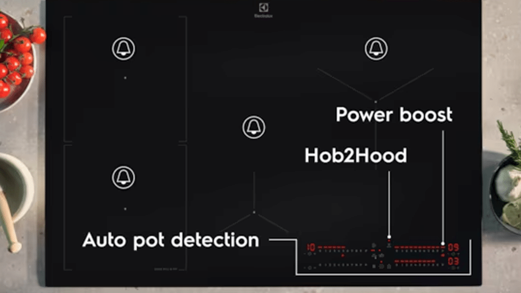 Electrolux SenseBoil® Series 700 Induction Hob EIS62453 c