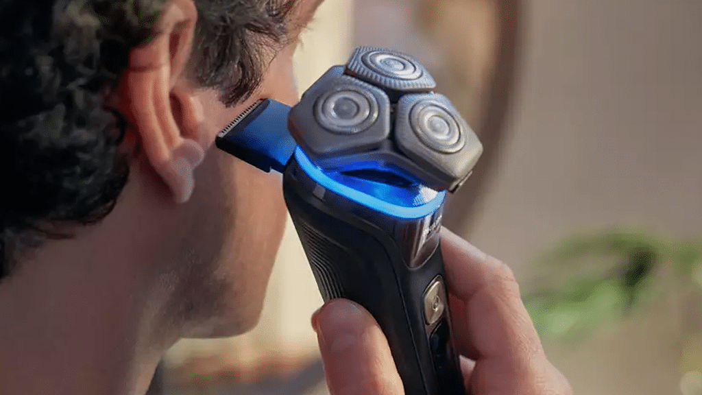 Philips Series 9000 Wet & Dry Electric Shaver S9976 55 j