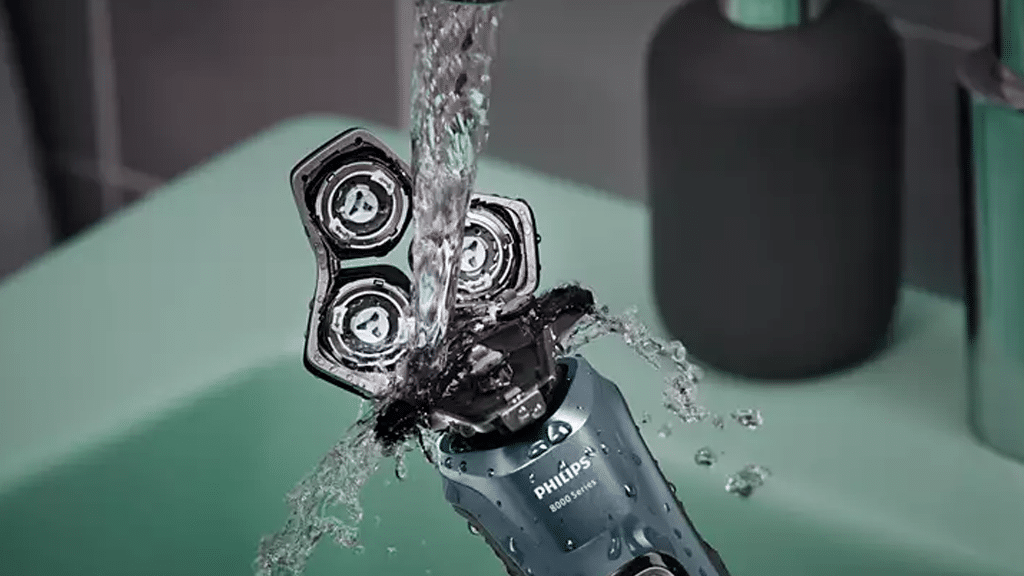 Philips Wet & Dry 8000 Electric Shaver S8692 35 g