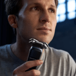 Philips Wet & Dry 8000 Electric Shaver S8692 35 p
