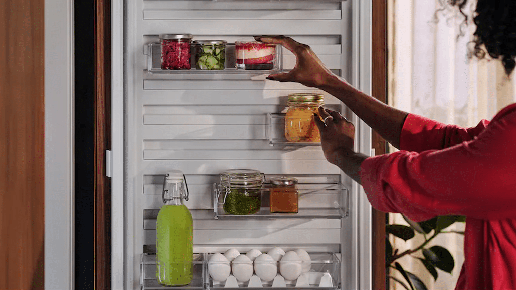 AEG CustomFlex®Series 6000 Built In Fridge NSK6F181DS e