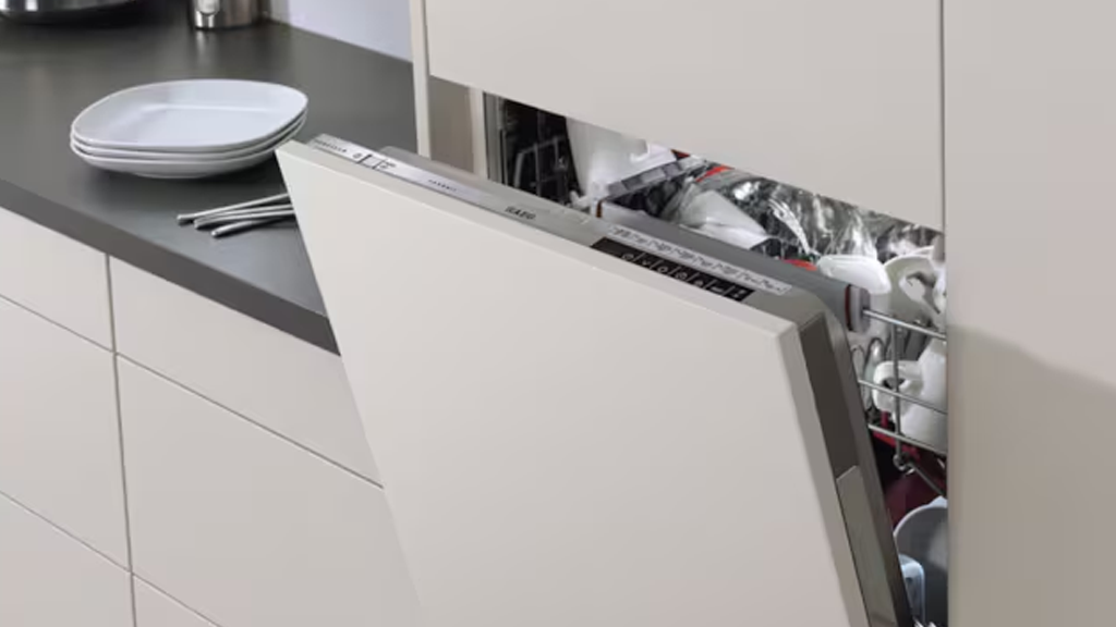 AEG GlassCare Series 7000 Built In Dishwasher FHK74707P f