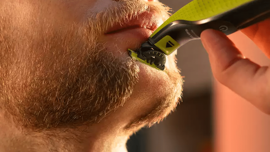 Philips OneBlade 360 Electric Shaver QP2724 23 b