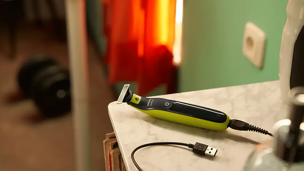Philips OneBlade 360 Electric Shaver QP2724 23 f