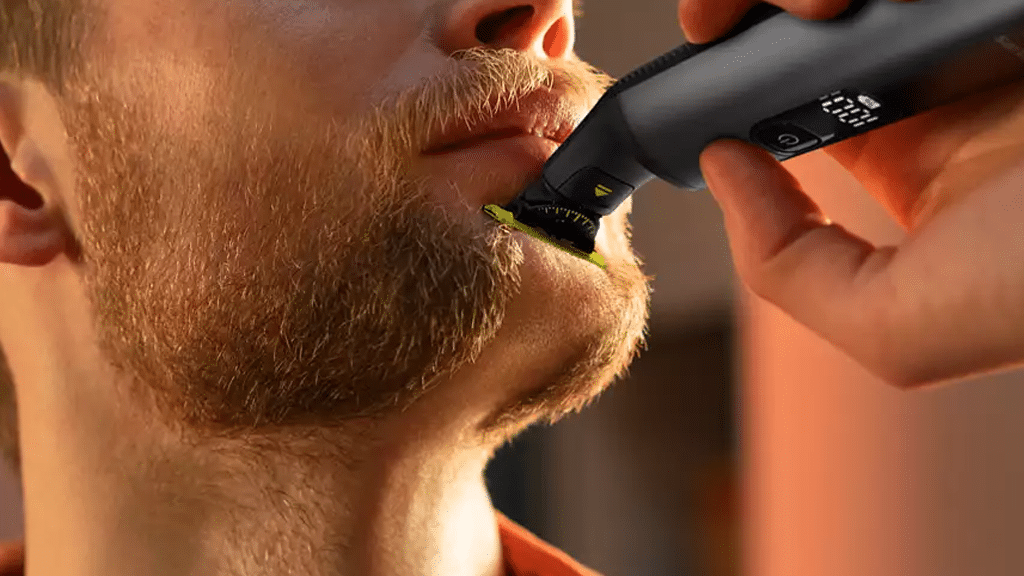 Philips OneBlade 360 Electric Shaver QP6652 61 a