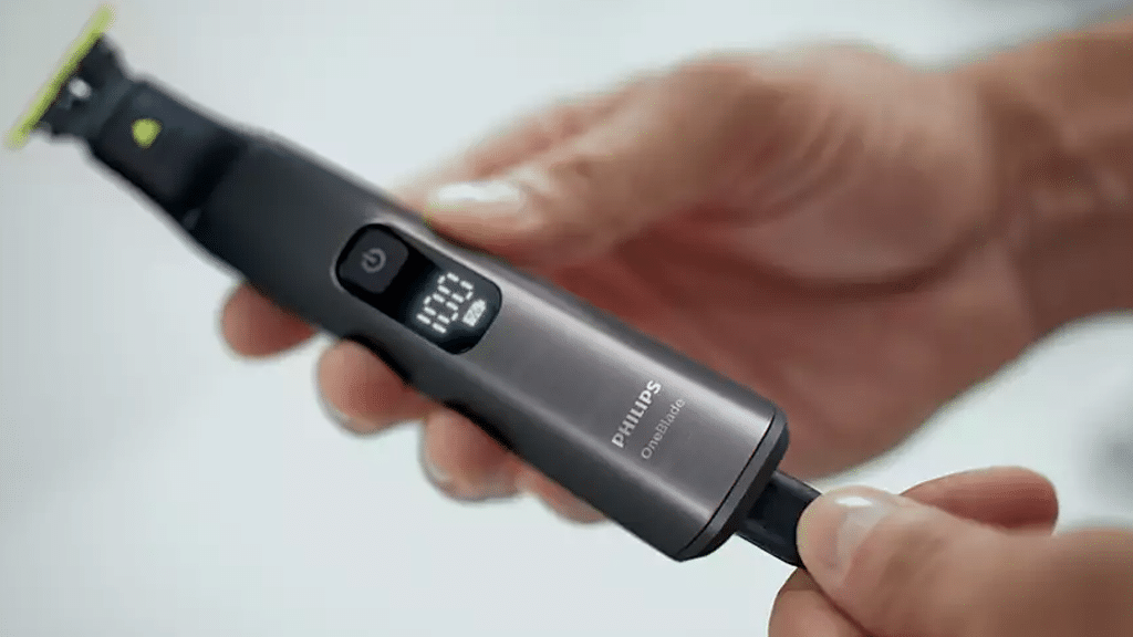 Philips OneBlade 360 Electric Shaver QP6652 61 l