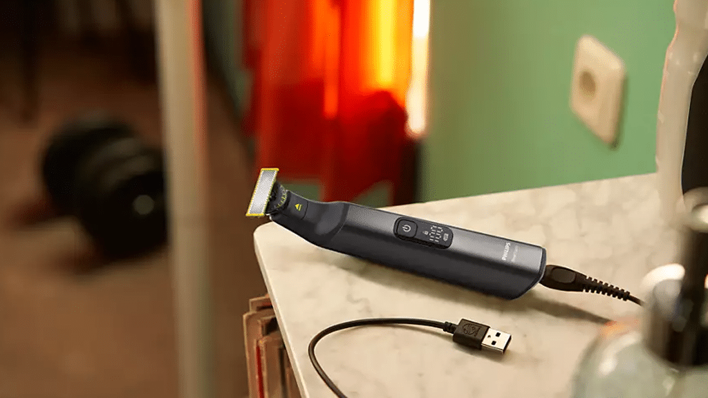 Philips OneBlade Pro 360 Electric Shaver QP6552 15 i
