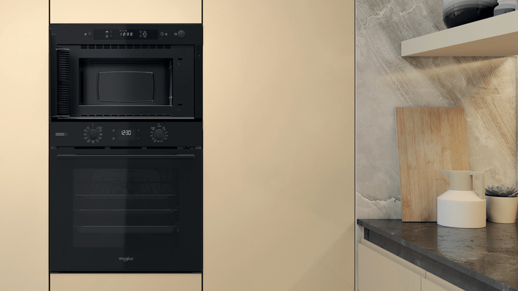 Whirlpool MBNA900B Built In Microwave a2