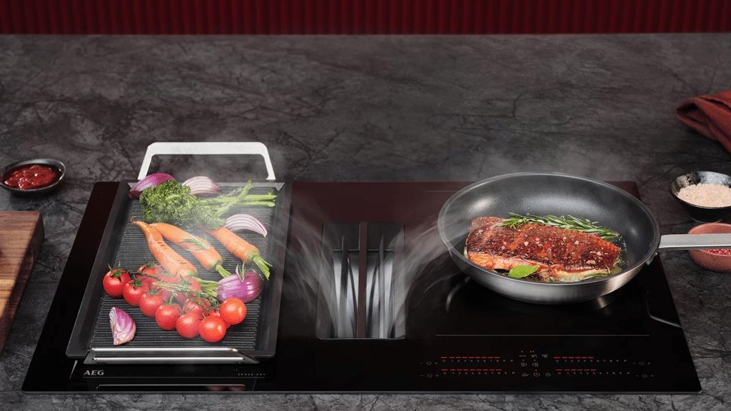 AEG Series 7000 Induction Hob with Built In Extractor PE7000S80 a2