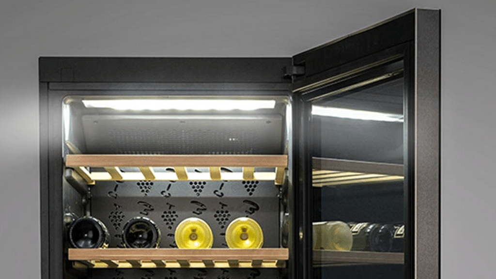 Haier 60 Series 3 Freestanding Wine Cooler HWS188GAE b