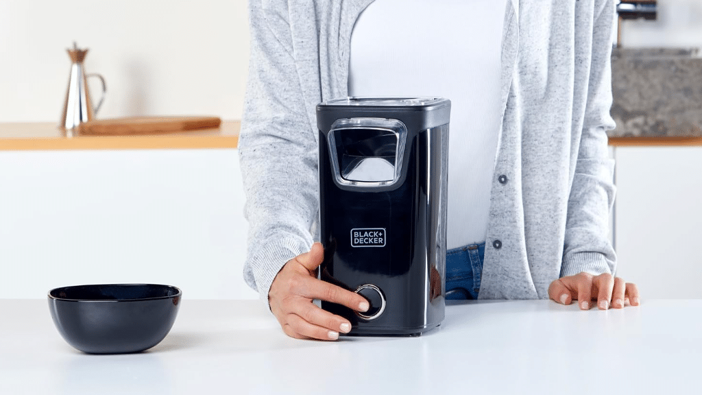 Black+Decker BXPC1100E Popcorn Machine b