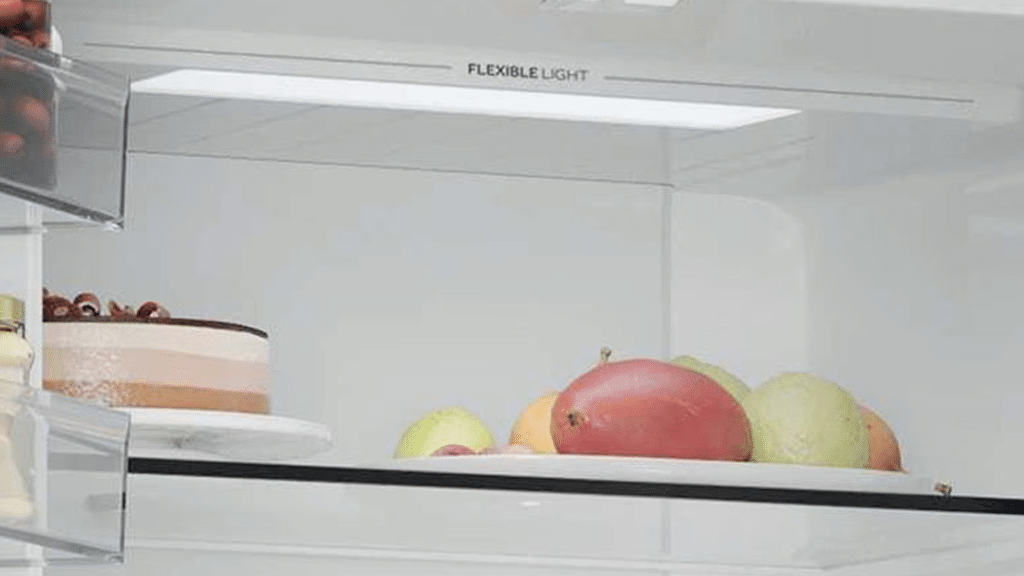 Haier Cube 90 Series 3 American Style Fridge Freezer HCR39F19EWMM A4