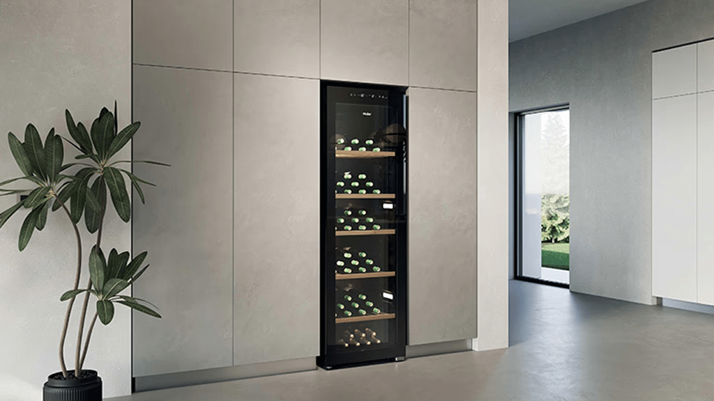 Haier Series 7 Freestanding Wine Cooler HWS201GDFH1 c