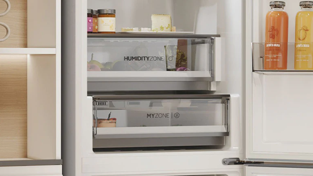 Haier 3D 60 Series 7 Fridge Freezer HTW7620DNGB a1
