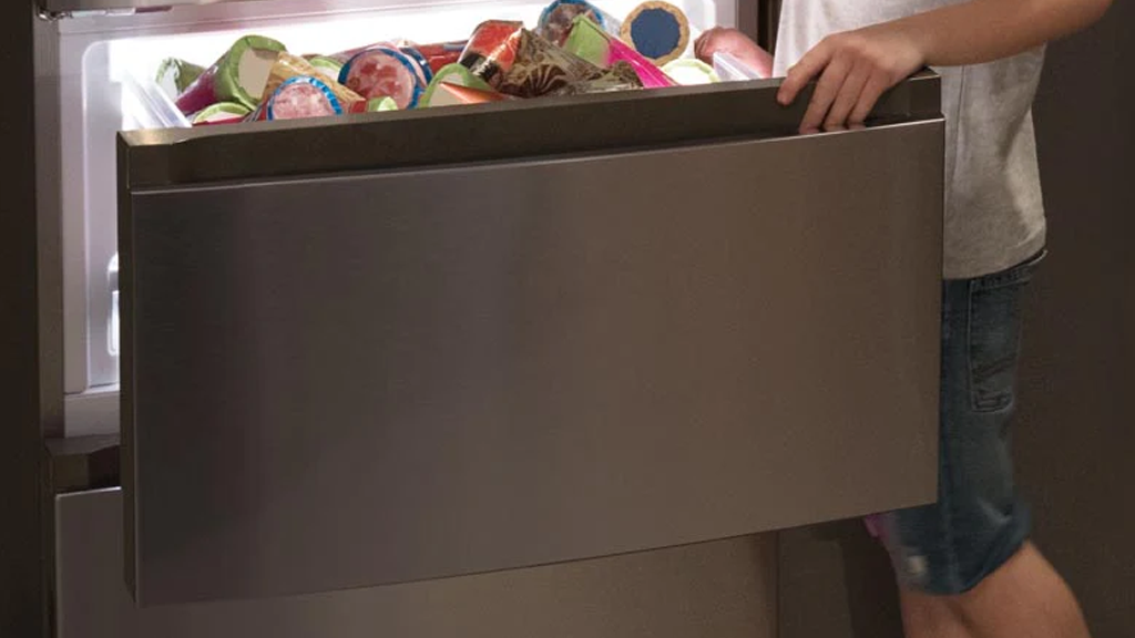 Haier 3D 60 Series 7 Fridge Freezer HTW7620DNGB a2