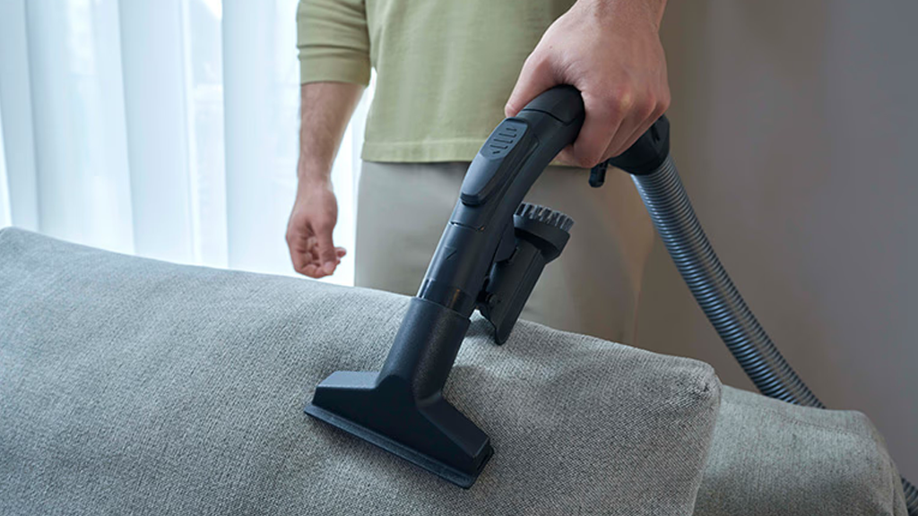Hoover HE4 Power Master Bagged Vacuum Cleaner HE410P 011 c12