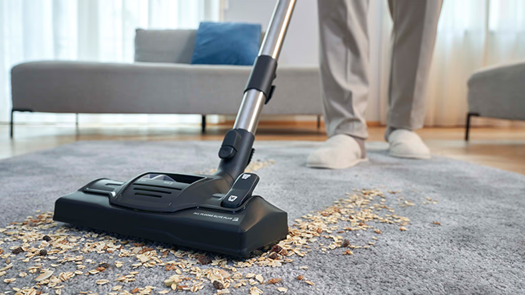 Hoover HE4 Power Master Bagged Vacuum Cleaner HE410P 011 c8