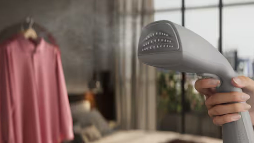 AEG Series 7000 Delicate Garment Steamer HS7-2-6UG A4