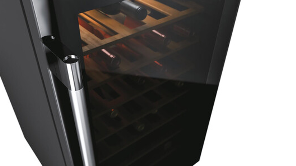 Hoover HWC 154 EELWNF Freestanding Wine Cooler 34005627 c