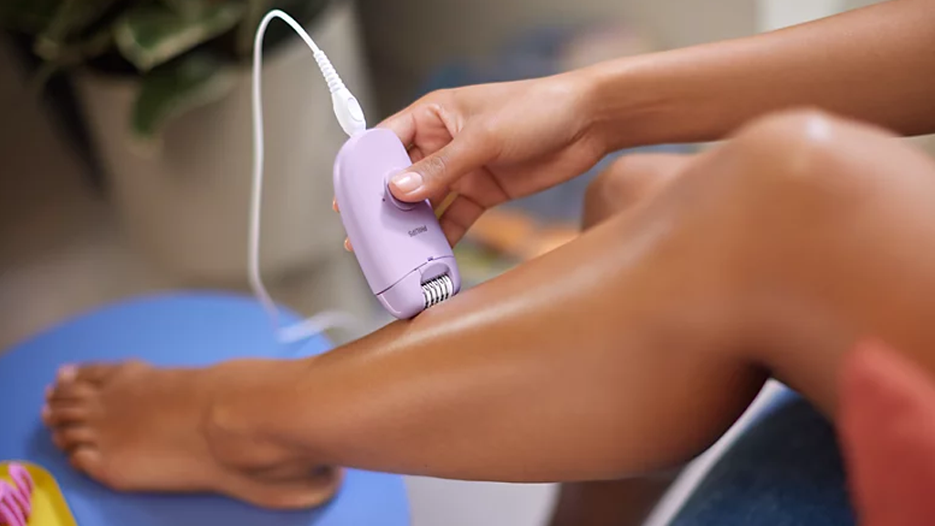 Philips Series 4000 Corded Epilator BRE257 00 a4