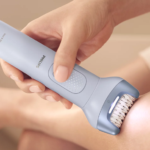 Philips Series 8000 Wet & Dry Epilator BRE708 00 C4