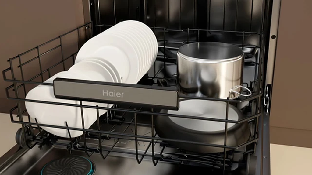 Haier I-Pro Shine Series 7 Freestanding Dishwasher XF 4A4M4PX c19